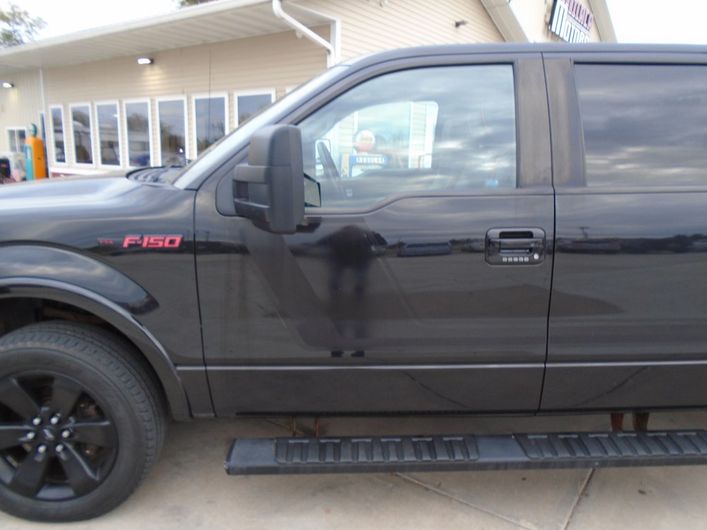 Photo 3 of this FORD F150
