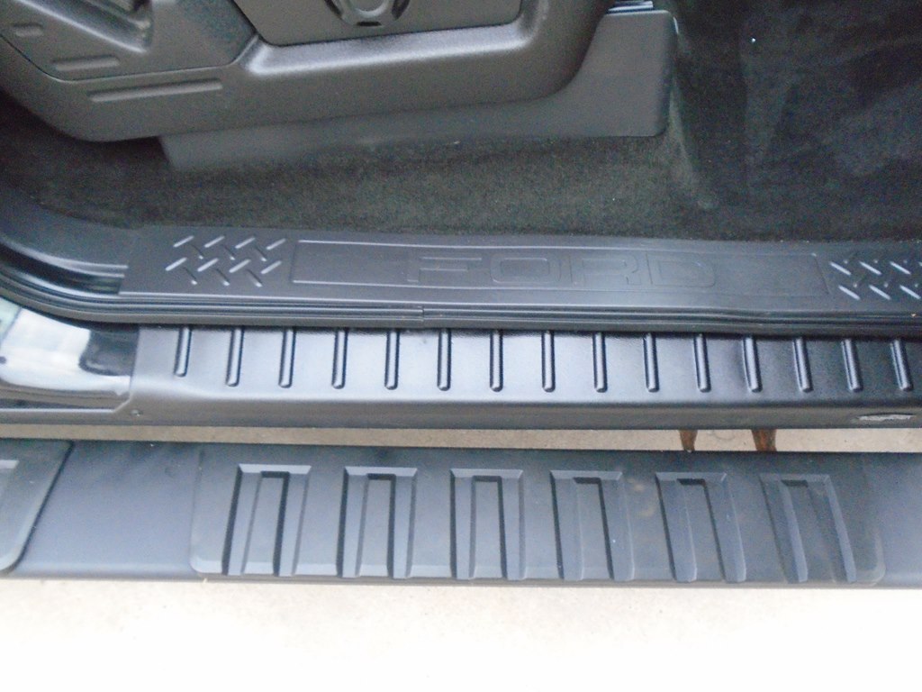 Photo 32 of this FORD F150