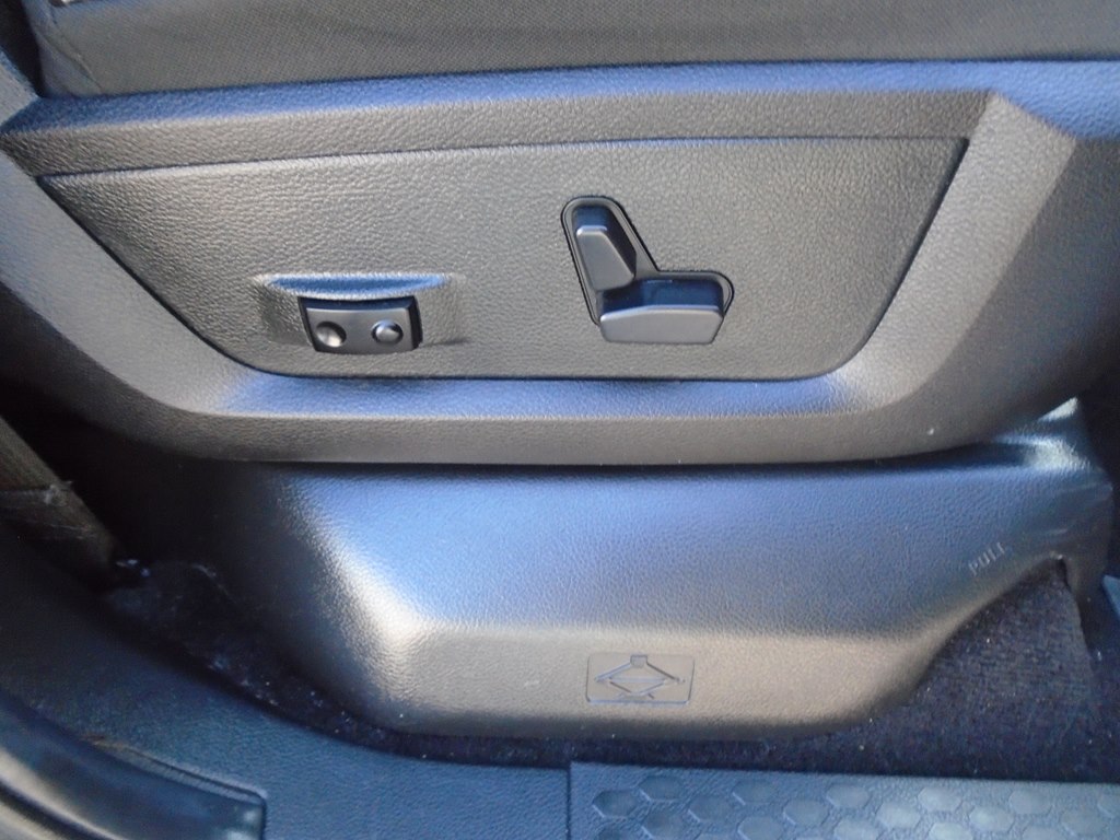 Photo 34 of this RAM 1500