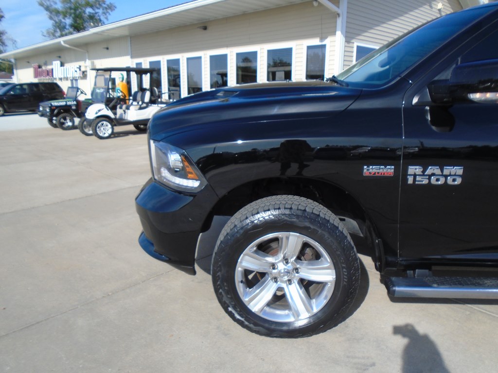 Photo 2 of this RAM 1500