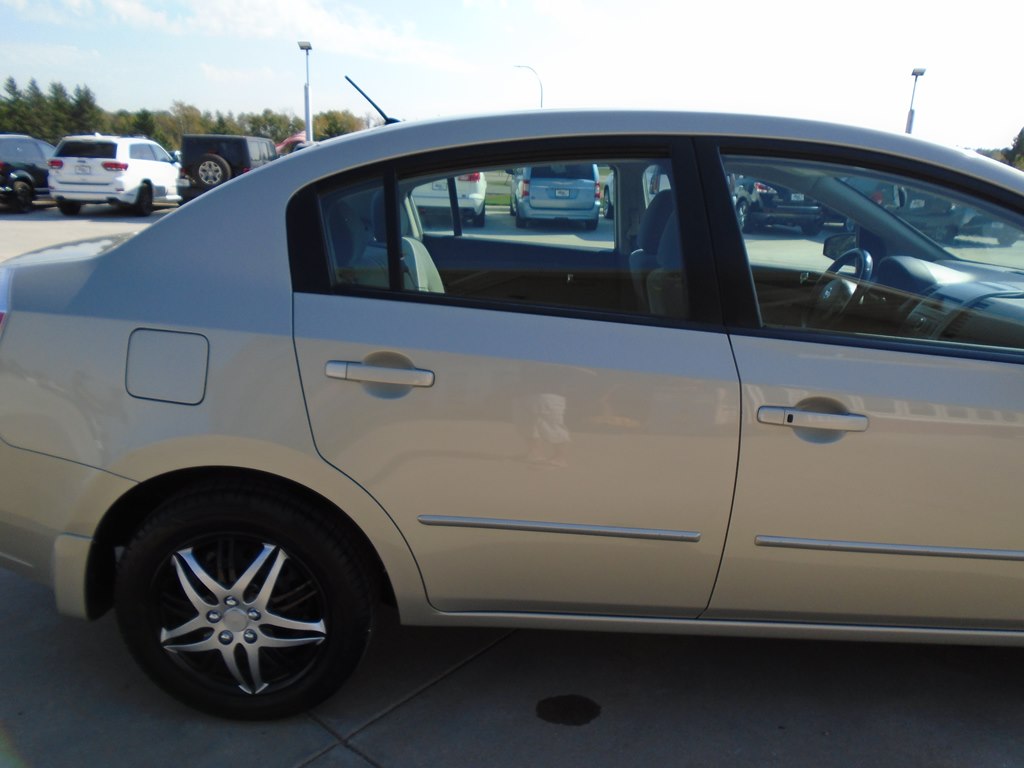 Photo 10 of this NISSAN SENTRA