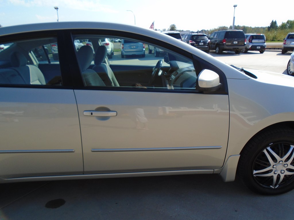 Photo 9 of this NISSAN SENTRA