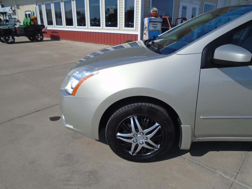 Photo 2 of this NISSAN SENTRA
