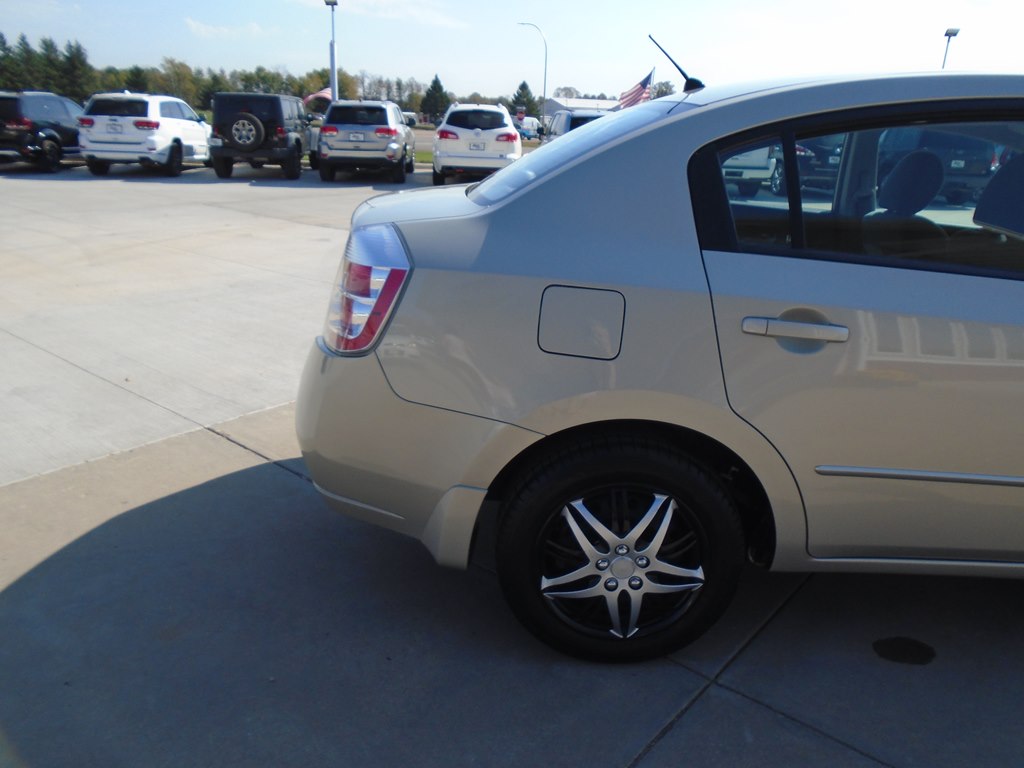 Photo 11 of this NISSAN SENTRA