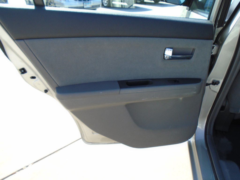 Photo 23 of this NISSAN SENTRA