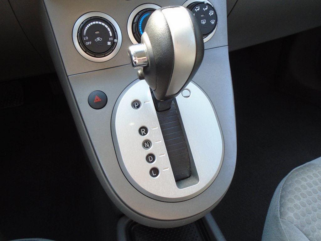 Photo 49 of this NISSAN SENTRA