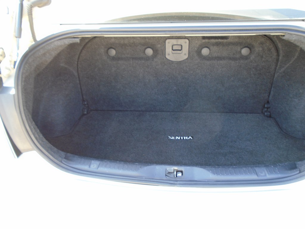 Photo 13 of this NISSAN SENTRA