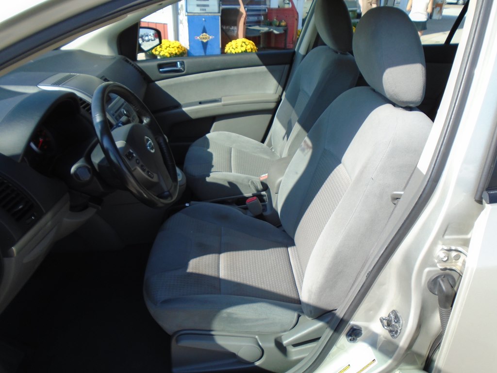 Photo 14 of this NISSAN SENTRA