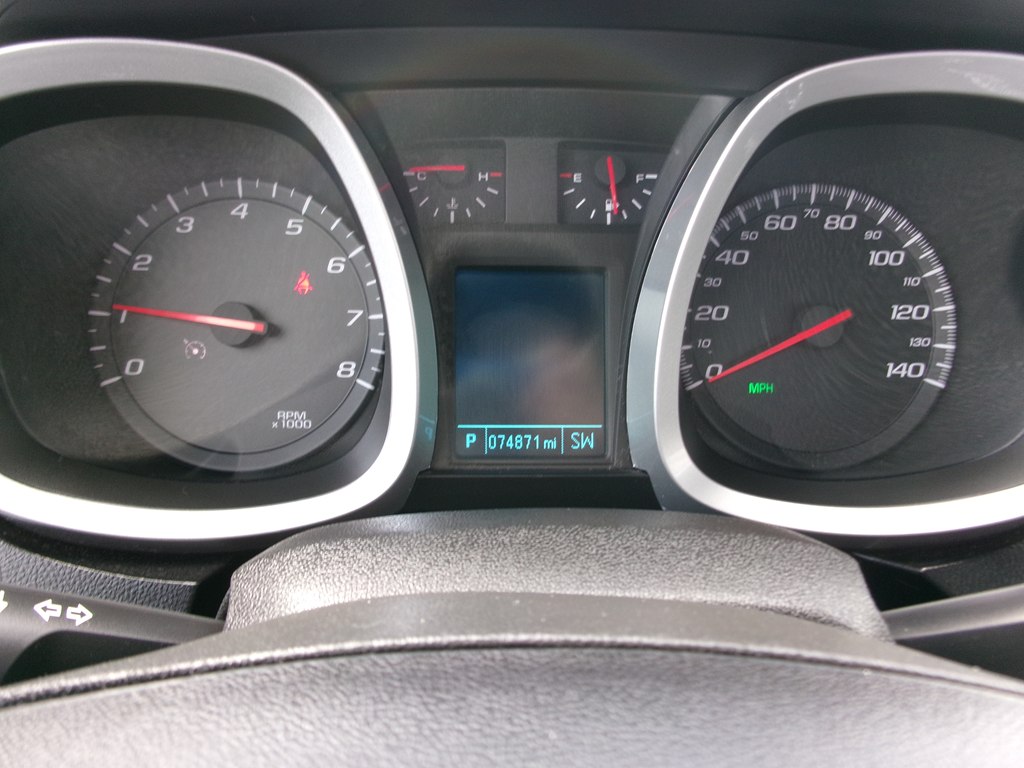 Photo 42 of this CHEVROLET EQUINOX