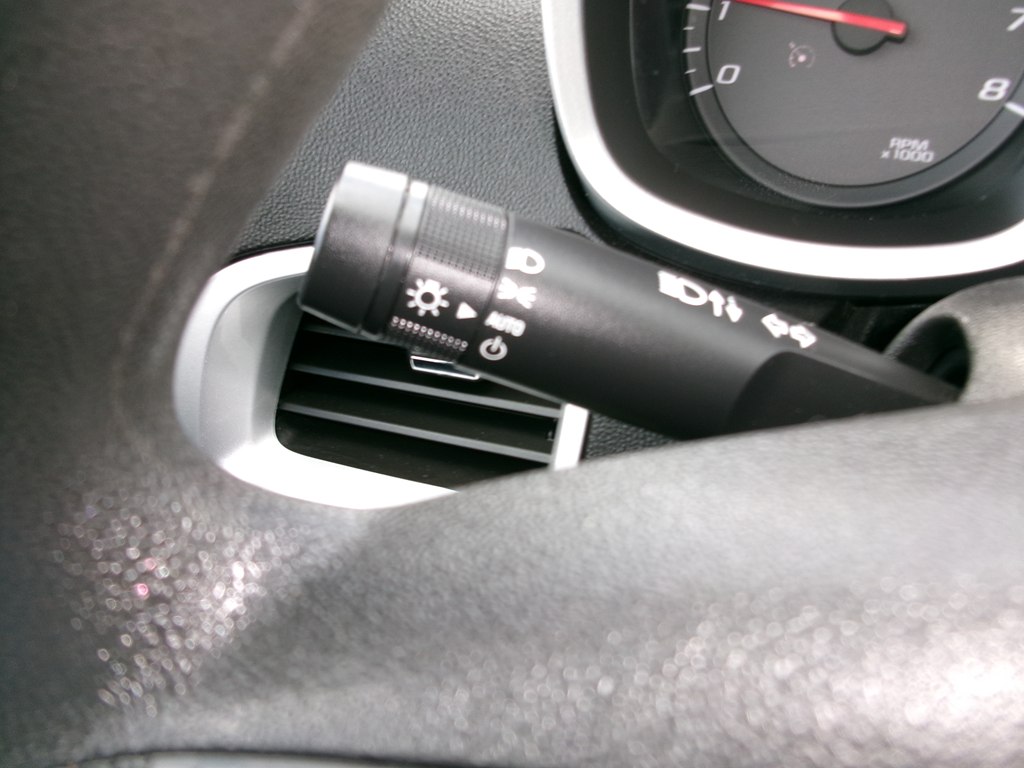 Photo 41 of this CHEVROLET EQUINOX