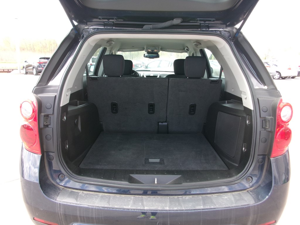 Photo 11 of this CHEVROLET EQUINOX