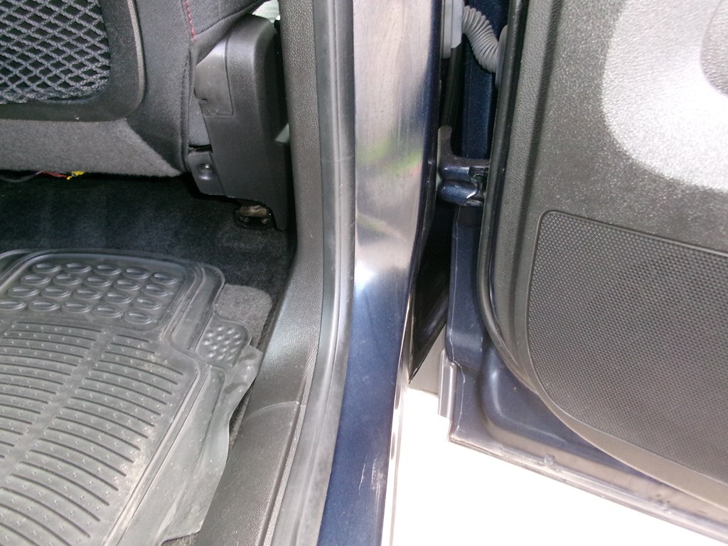 Photo 36 of this CHEVROLET EQUINOX