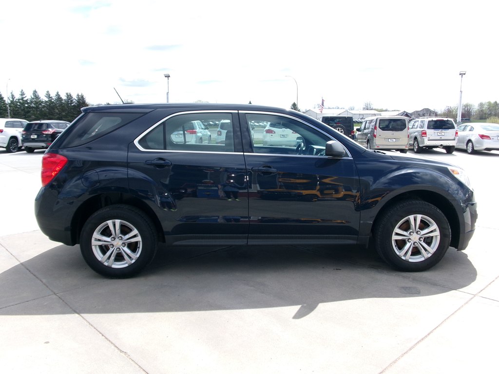 Photo 5 of this CHEVROLET EQUINOX