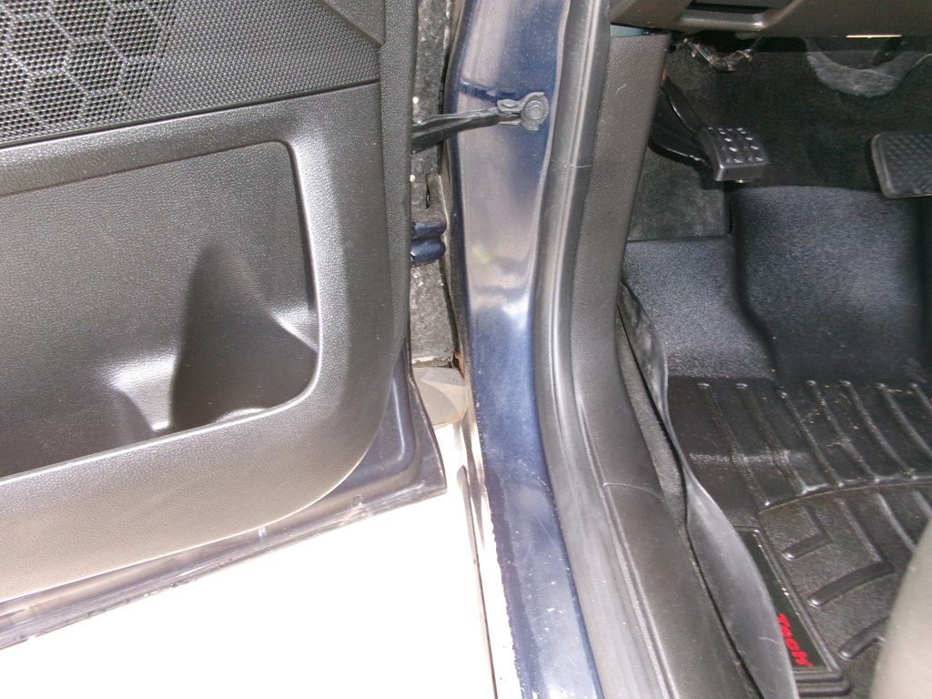 Photo 17 of this CHEVROLET EQUINOX