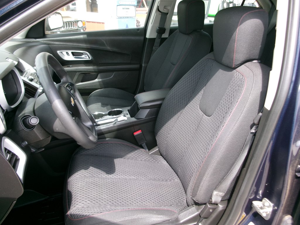 Photo 12 of this CHEVROLET EQUINOX