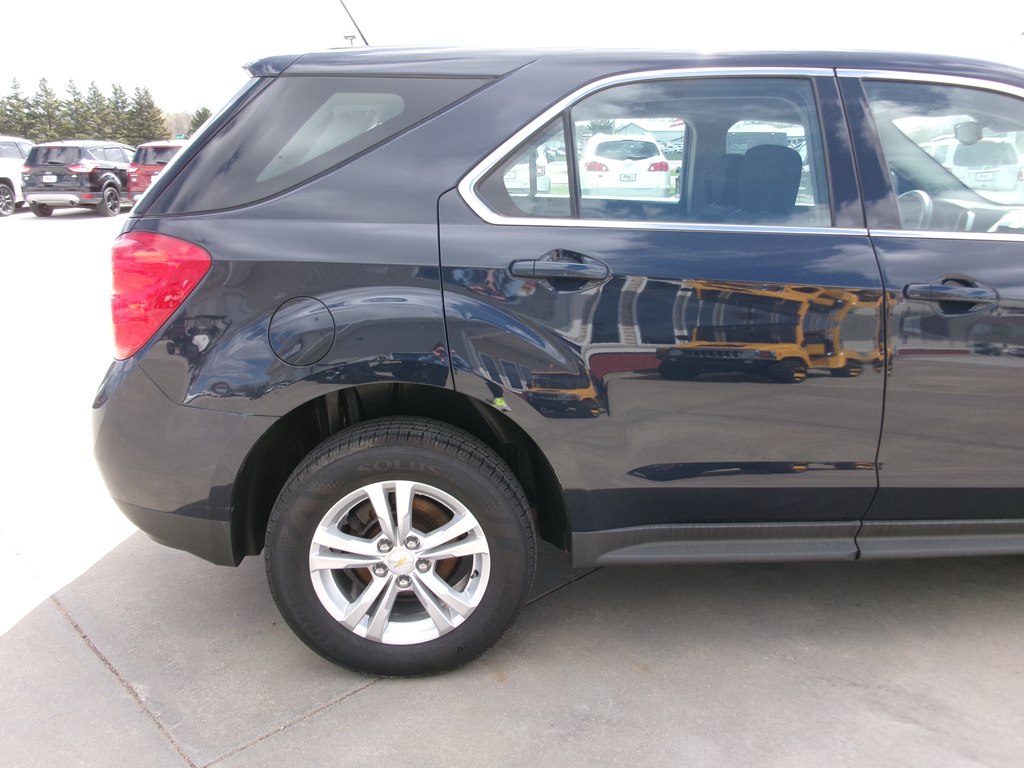Photo 8 of this CHEVROLET EQUINOX