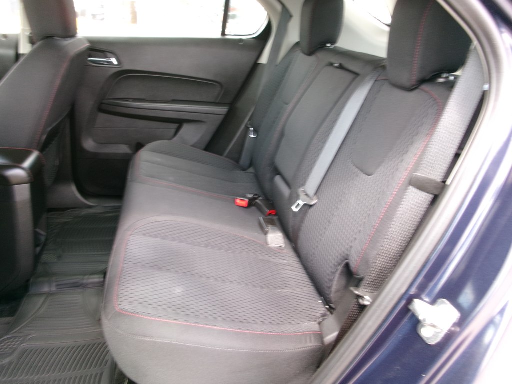 Photo 19 of this CHEVROLET EQUINOX