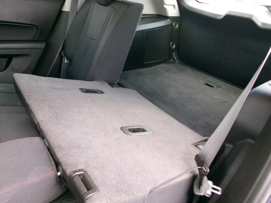 Photo 21 of this CHEVROLET EQUINOX