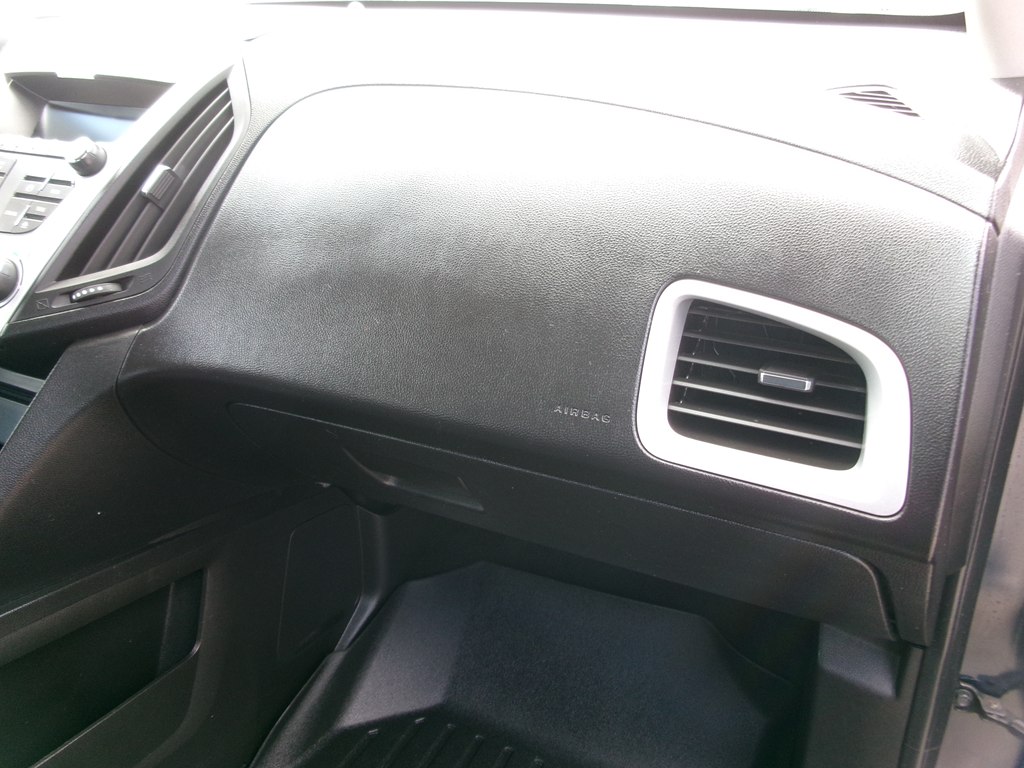 Photo 27 of this CHEVROLET EQUINOX