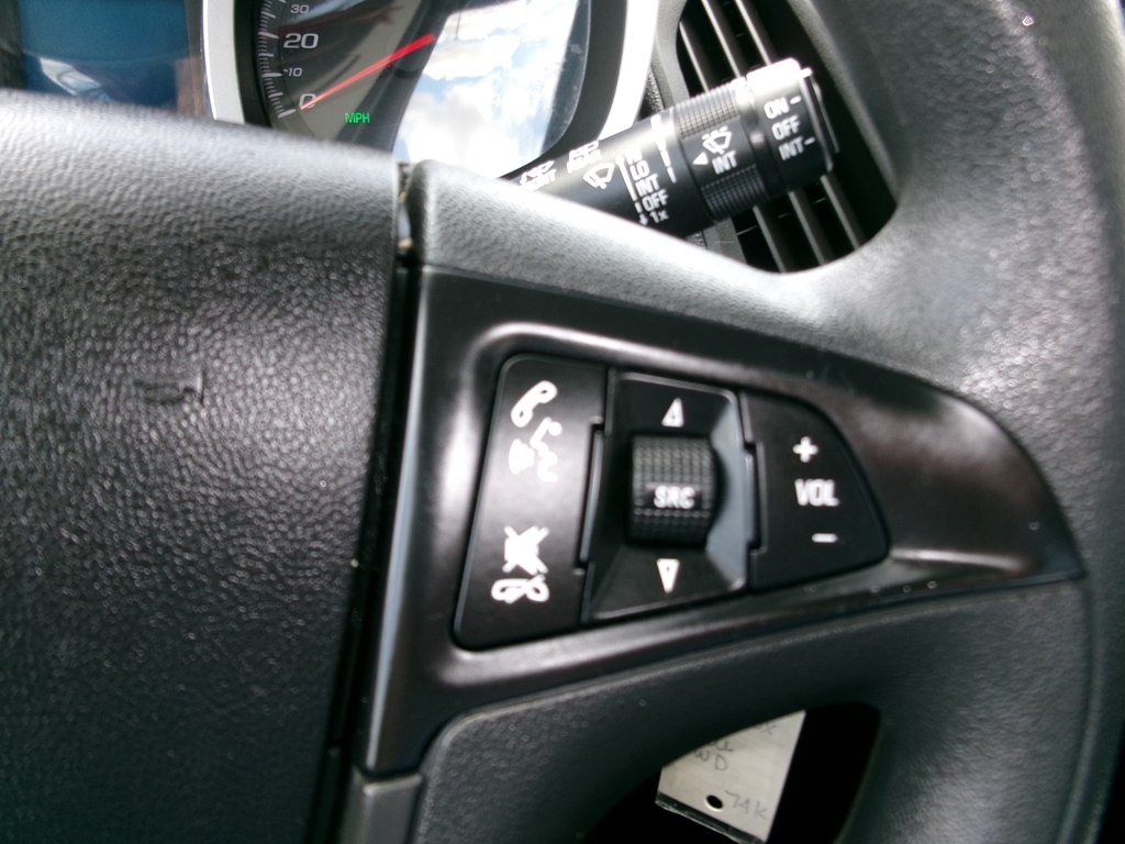 Photo 40 of this CHEVROLET EQUINOX