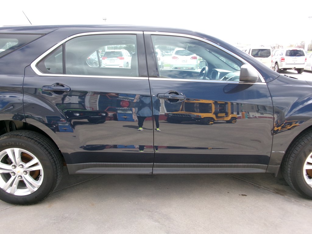 Photo 7 of this CHEVROLET EQUINOX