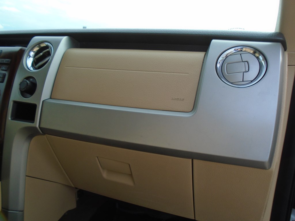 Photo 32 of this FORD F150