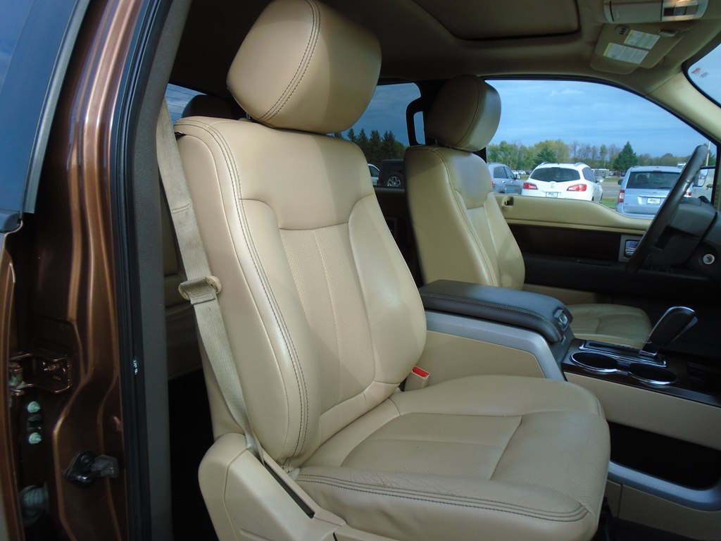 Photo 30 of this FORD F150