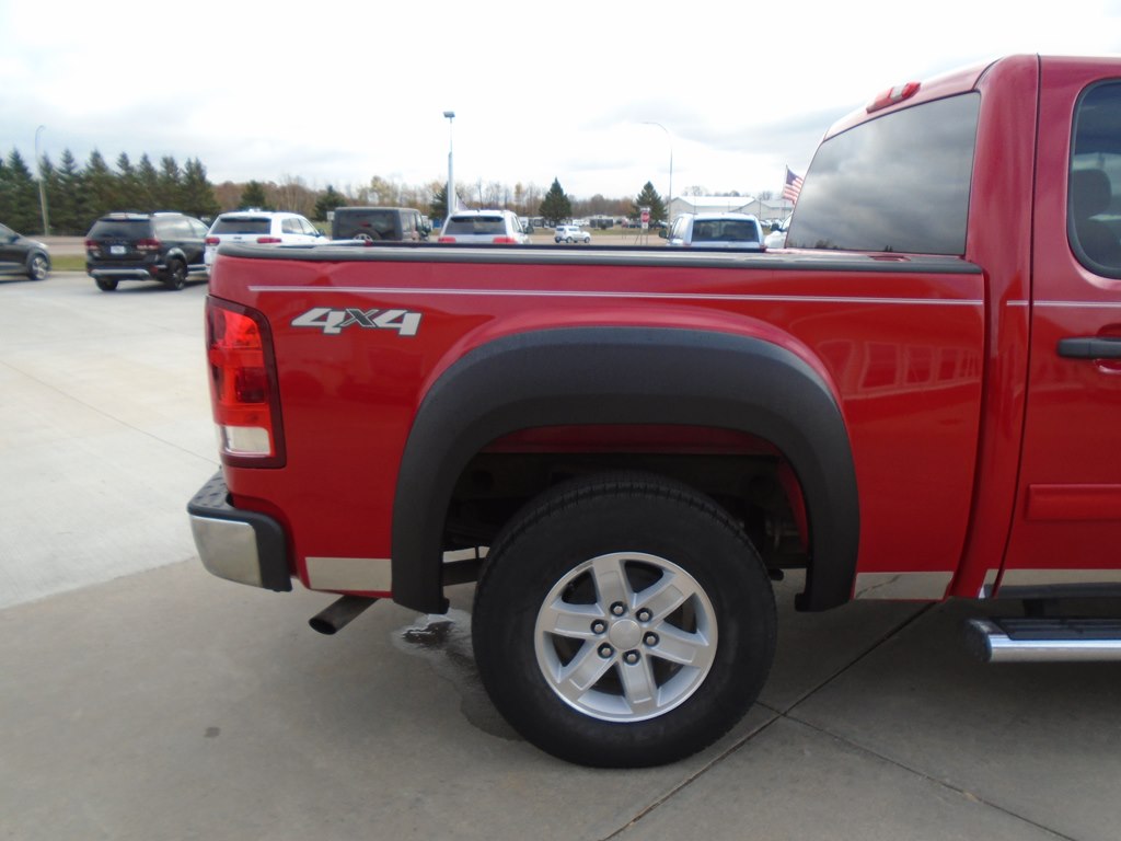 Photo 11 of this GMC SIERRA