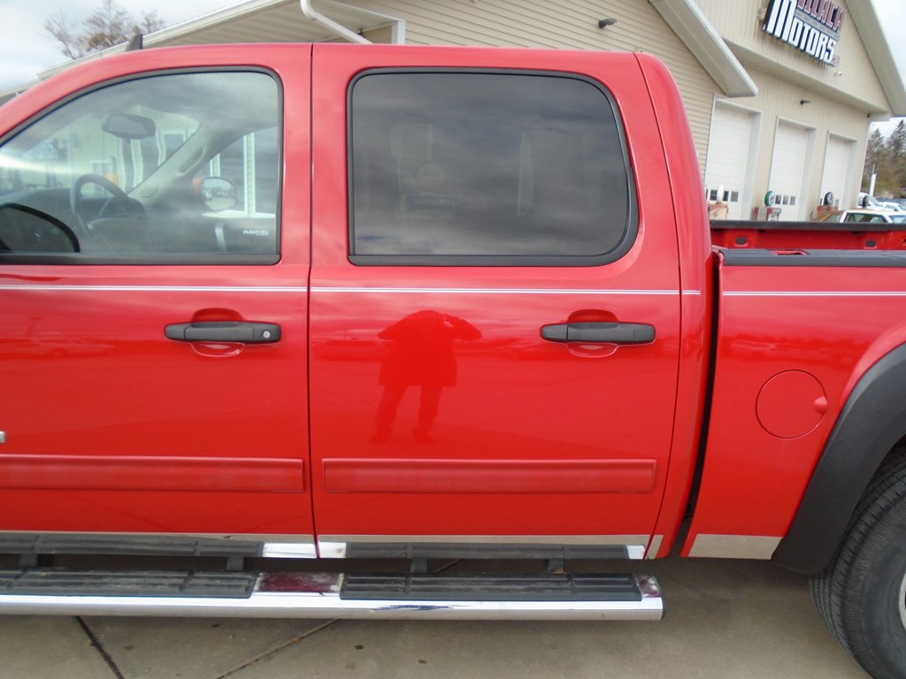 Photo 4 of this GMC SIERRA