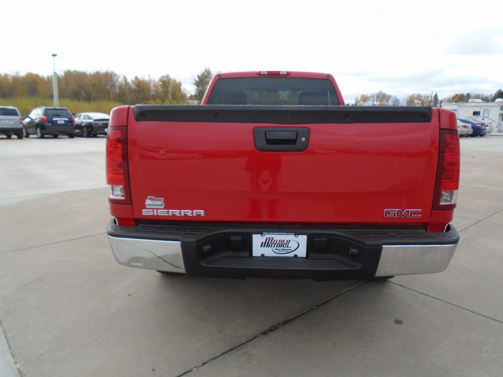 Photo 11 of this GMC SIERRA
