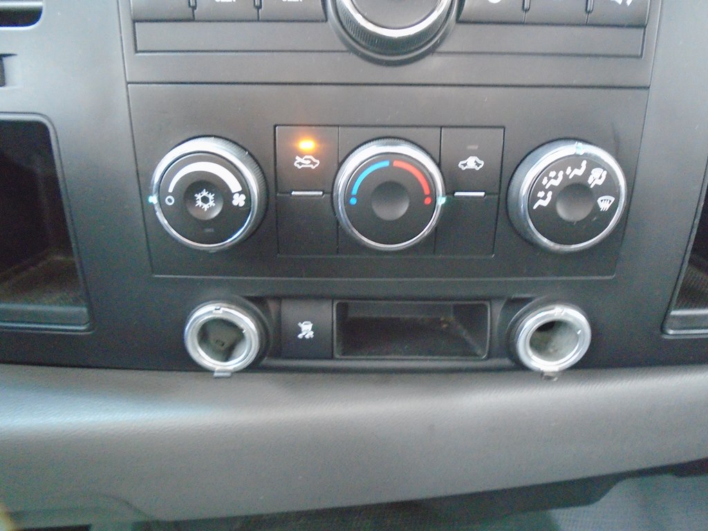 Photo 36 of this GMC SIERRA