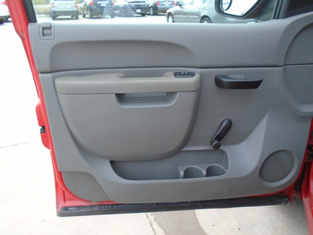 Photo 14 of this GMC SIERRA