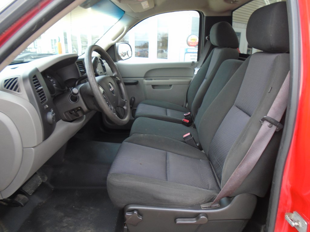 Photo 13 of this GMC SIERRA