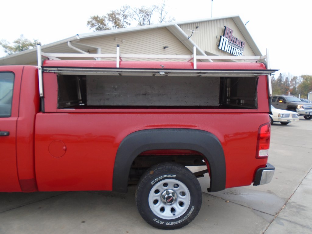 Photo 50 of this GMC SIERRA
