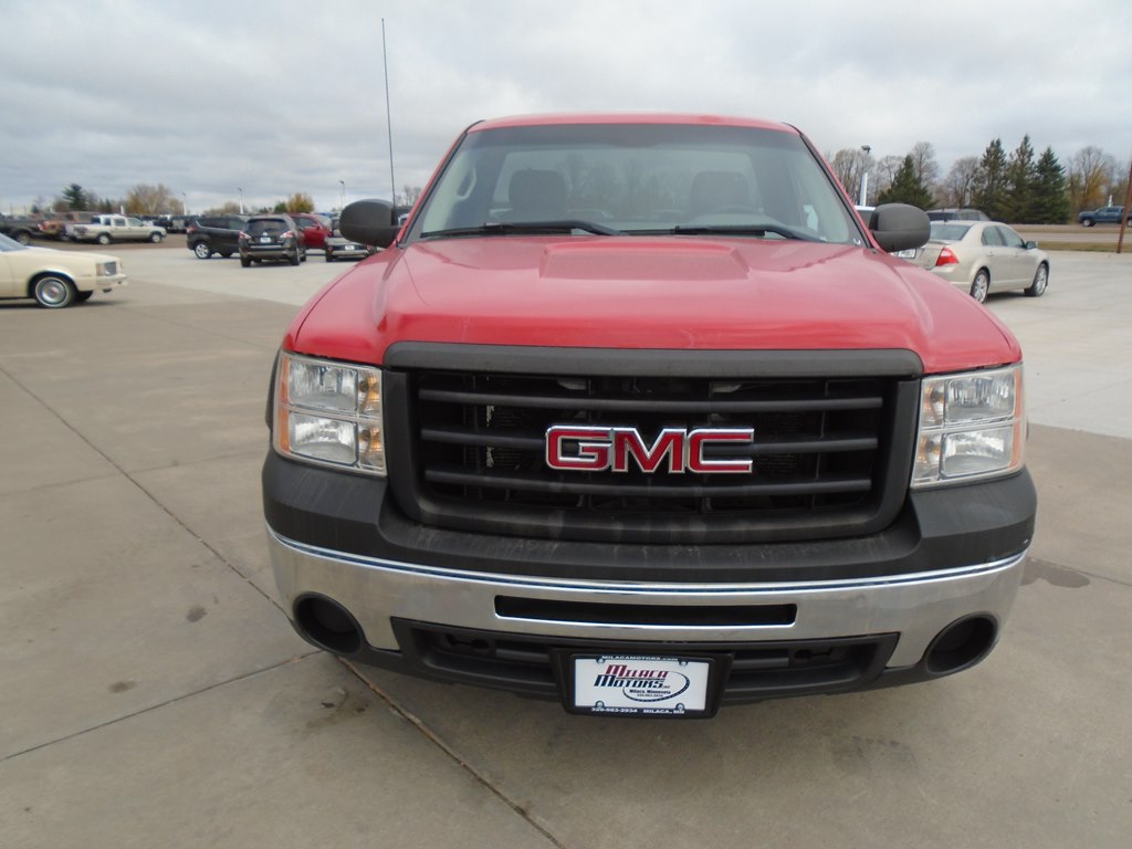 Photo 5 of this GMC SIERRA