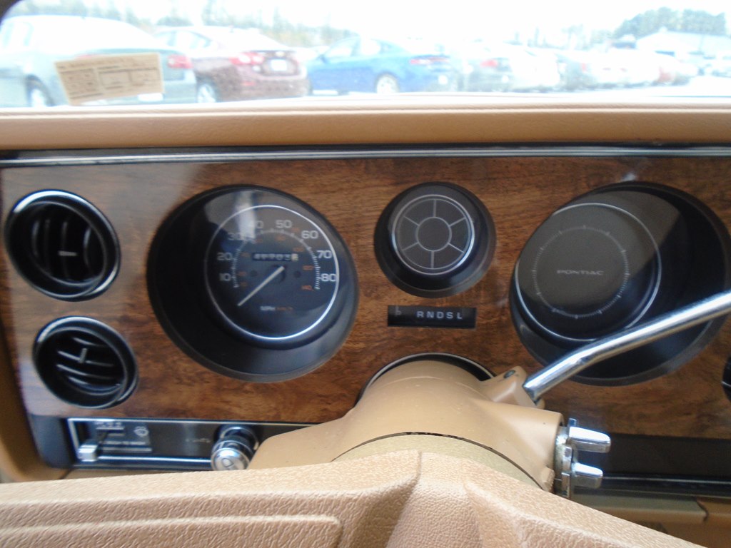 Photo 29 of this PONTIAC LEMANS