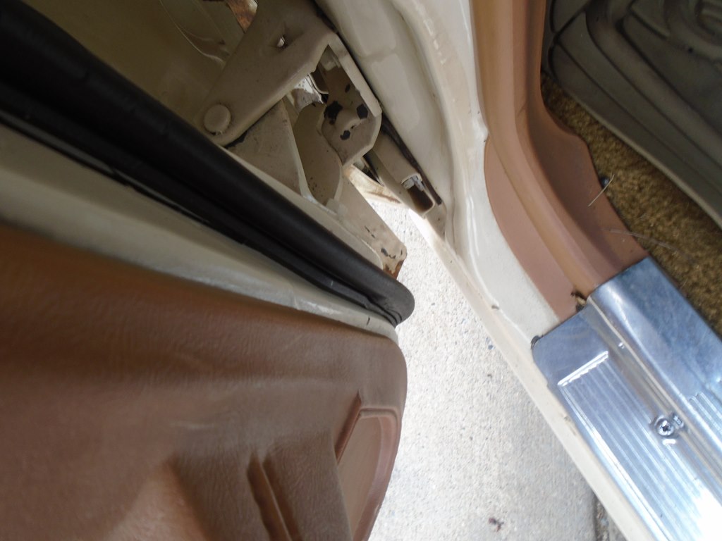 Photo 15 of this PONTIAC LEMANS