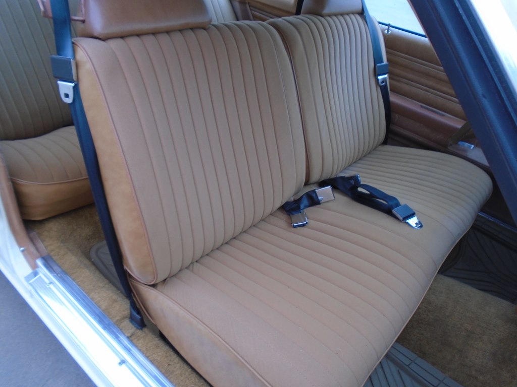Photo 22 of this PONTIAC LEMANS
