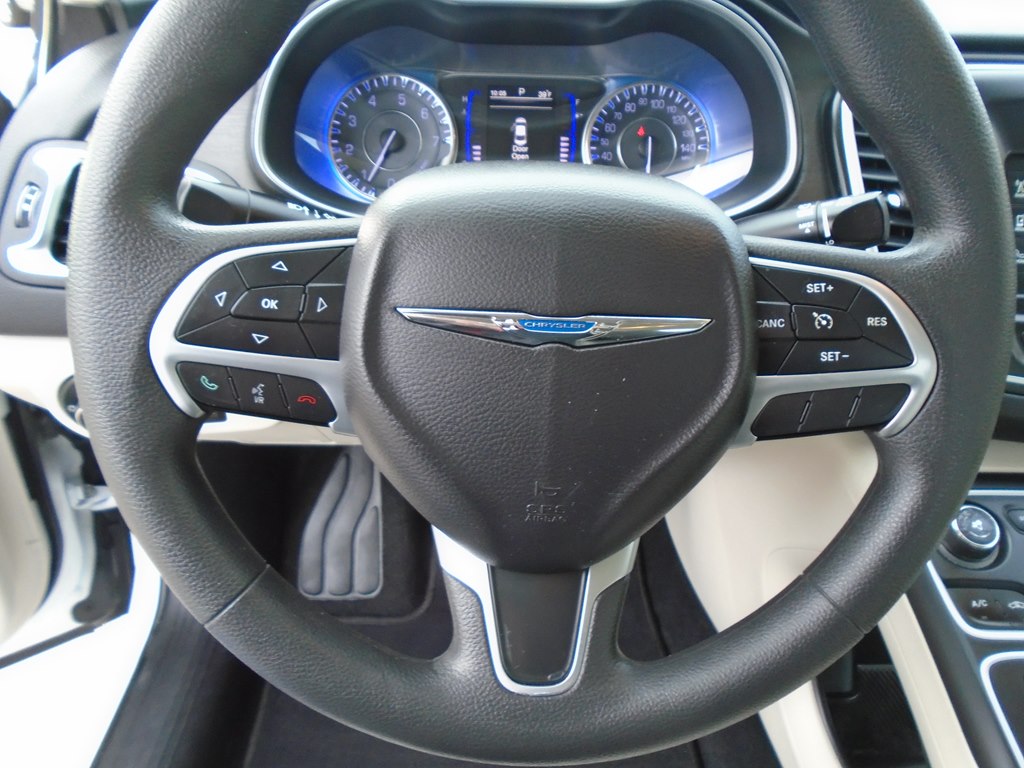 Photo 47 of this CHRYSLER 200