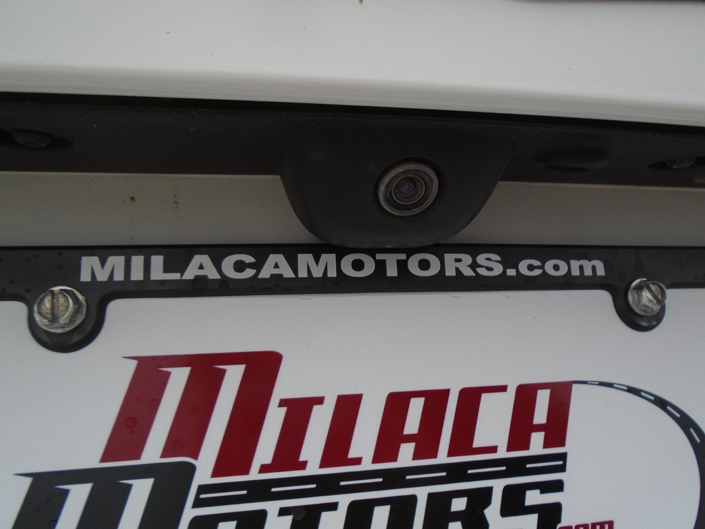 Photo 13 of this CHRYSLER 200