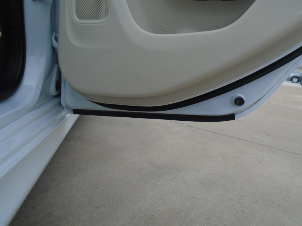 Photo 46 of this CHRYSLER 200