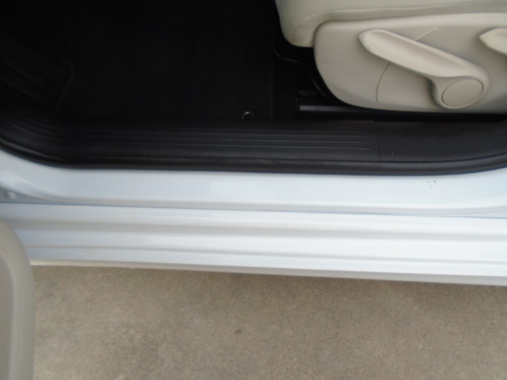 Photo 20 of this CHRYSLER 200