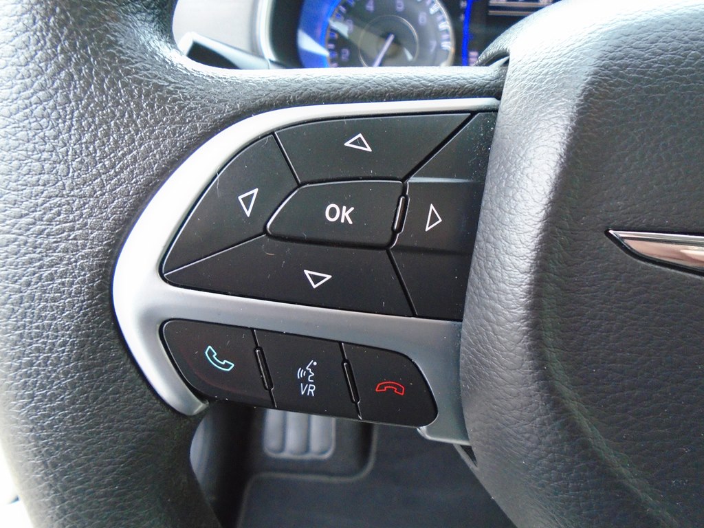 Photo 48 of this CHRYSLER 200