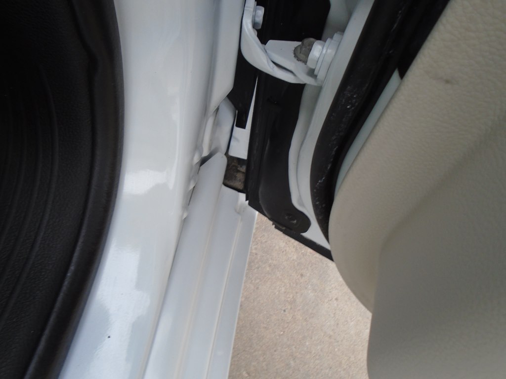 Photo 35 of this CHRYSLER 200