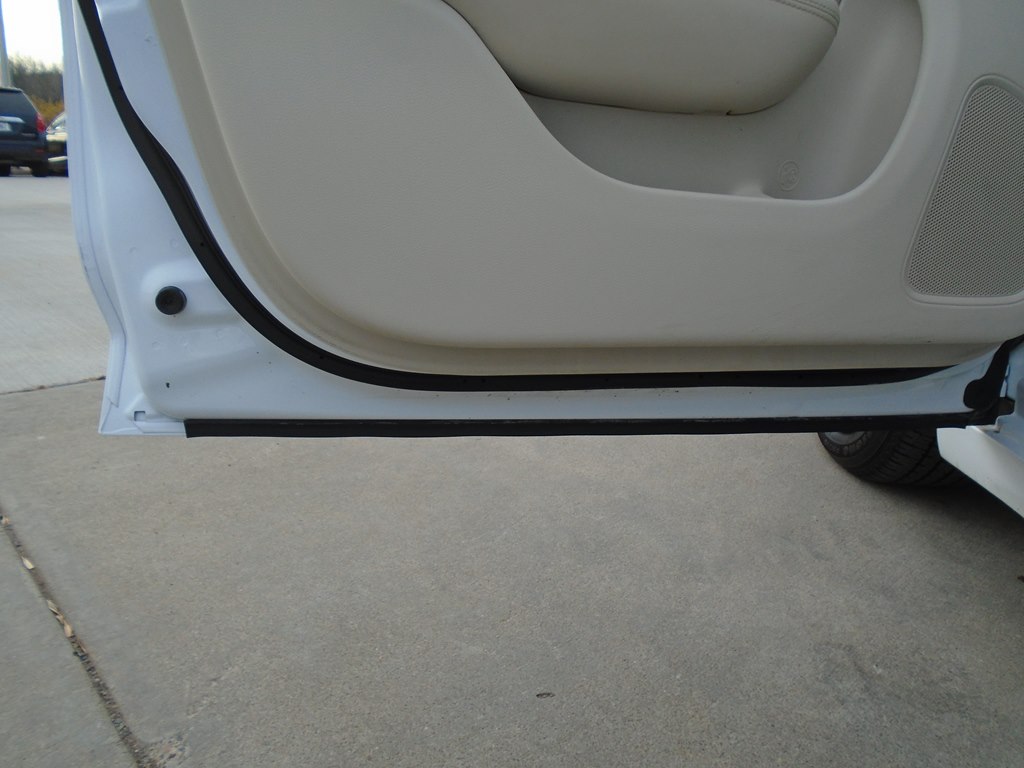 Photo 22 of this CHRYSLER 200
