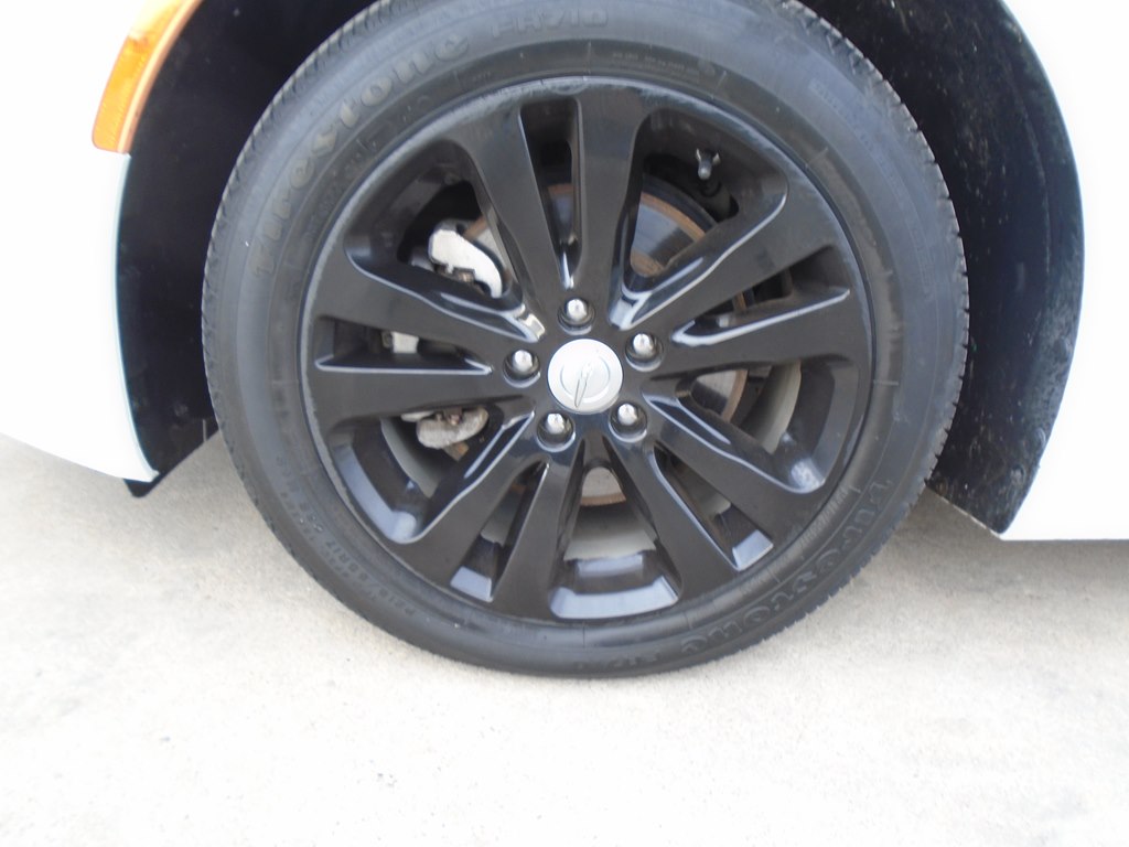 Photo 67 of this CHRYSLER 200