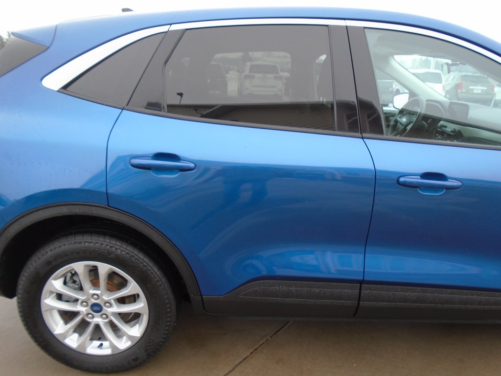 Photo 10 of this FORD ESCAPE