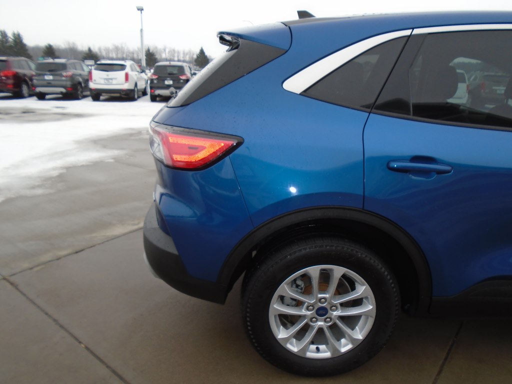 Photo 11 of this FORD ESCAPE