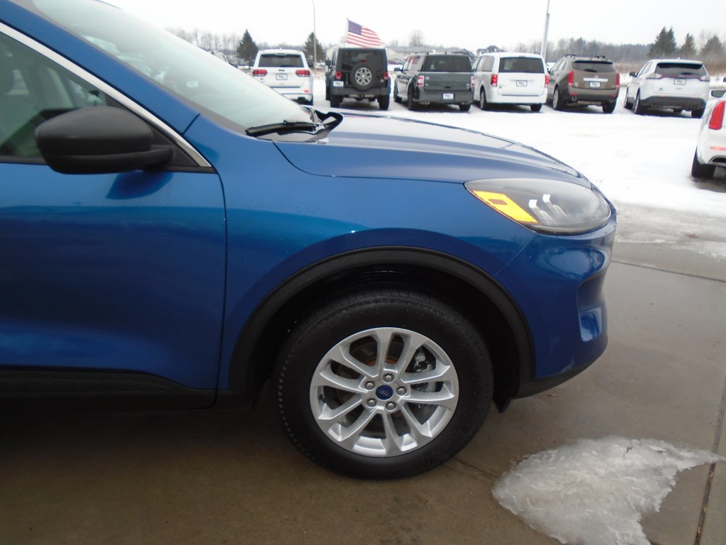 Photo 8 of this FORD ESCAPE