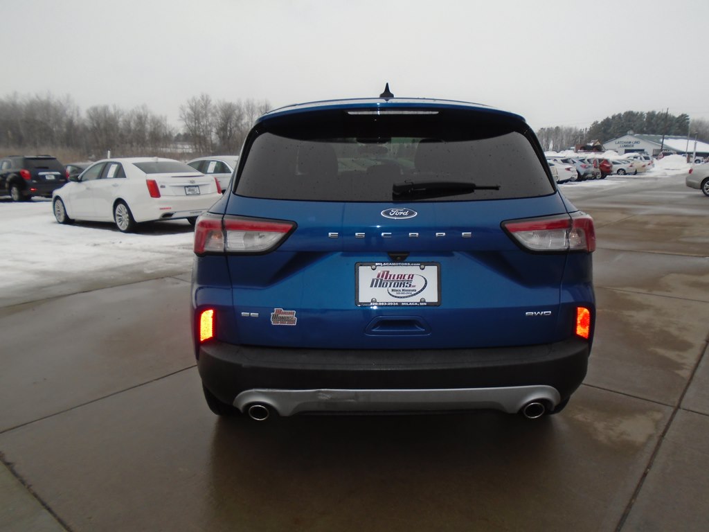 Photo 12 of this FORD ESCAPE